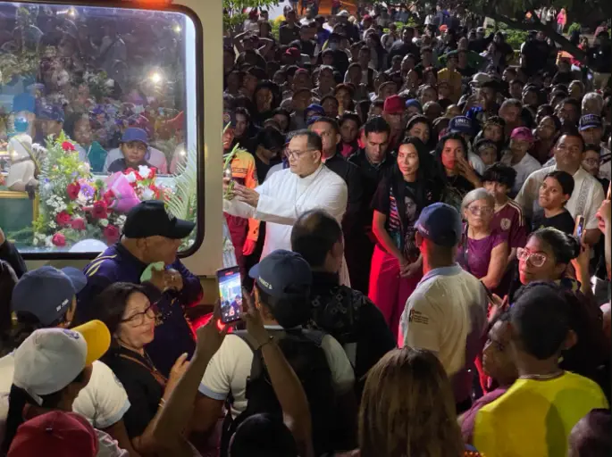 El trayecto inició con solemnidad y fervor a la devoción guadalupana este miércoles 11 de diciembre desde la Urbanización Los Médanos de Coro.