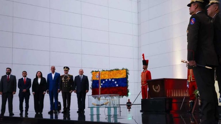 Gobierno y alto mando militar conmemoraron Bicentenario de la Batalla de Ayacucho