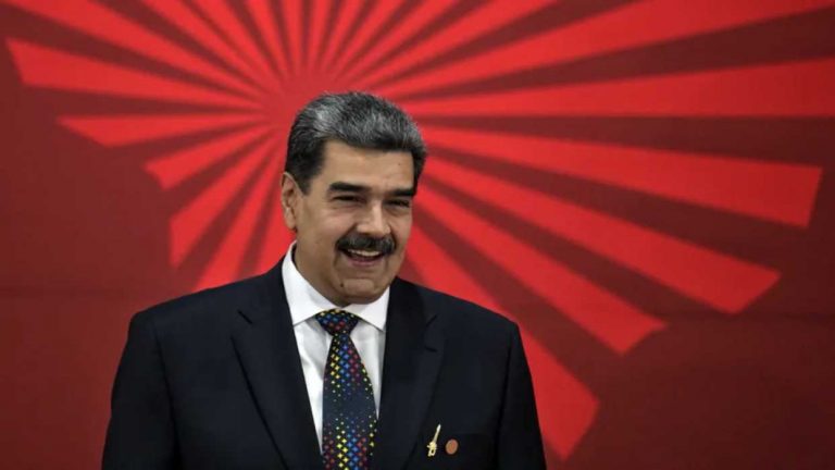 Maduro afirma que líderes sociales de 35 países lo acompañarán en la toma de posesión