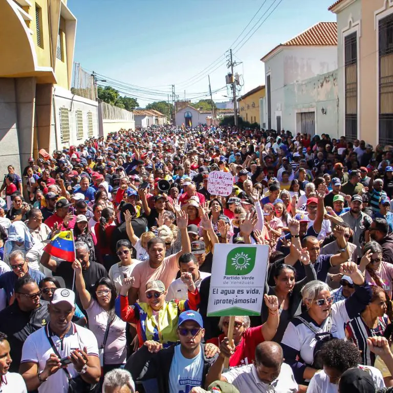 Pueblo de Falcón está en la calle para defender la paz y la democracia