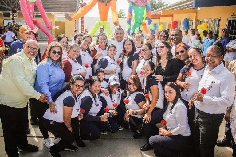 Una obra más de calidad y que garantiza las condiciones para el proceso de aprendizaje, entregó el gobernador Víctor Clark este viernes en el sector Alí Primera