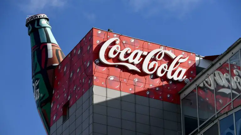 Coca-Cola anuncia retiro masivo de productos en Europa: ¿a qué se debe?