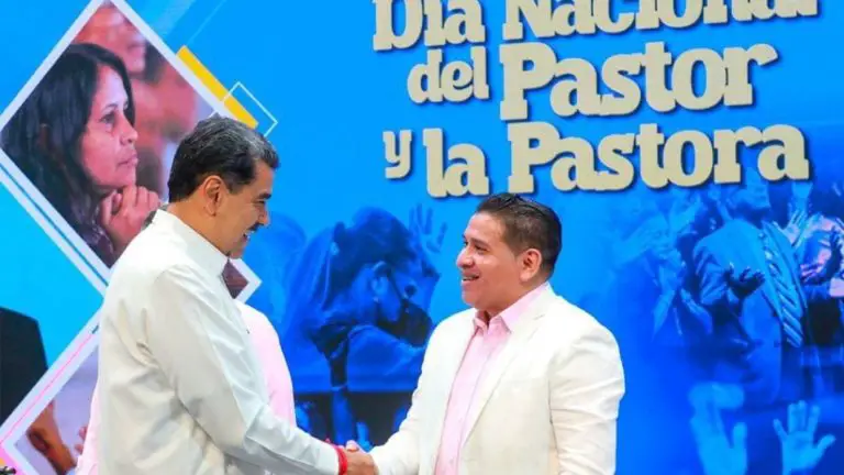 Maduro aprueba 20 mil bonos nuevos para apoyo económico a pastores evangélicos