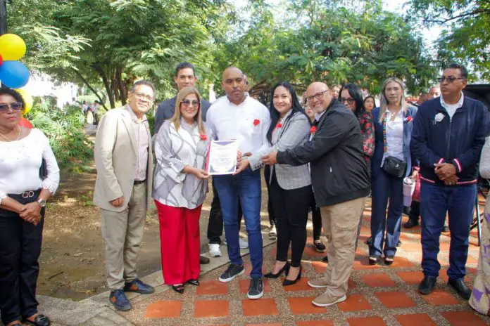 Este 15 de enero, los maestros falconianos se dieron cita en la plaza Bolívar de Coro para conmemorar el Día del Maestro con la ratificación de su compromiso.