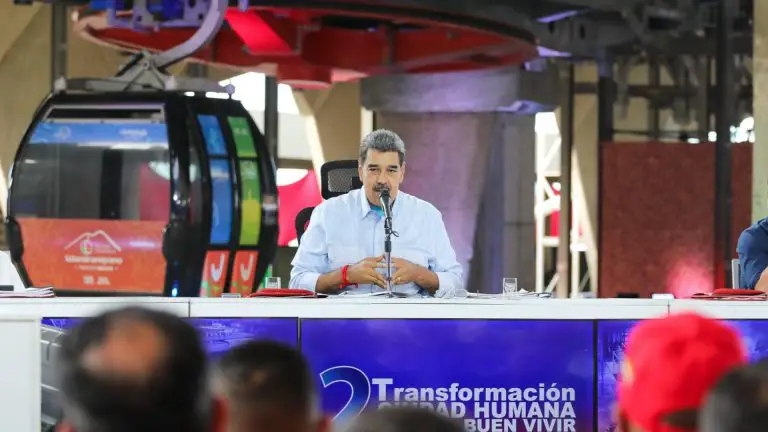 Maduro: en 90 días deben estar instaladas 5.334 salas de gobierno