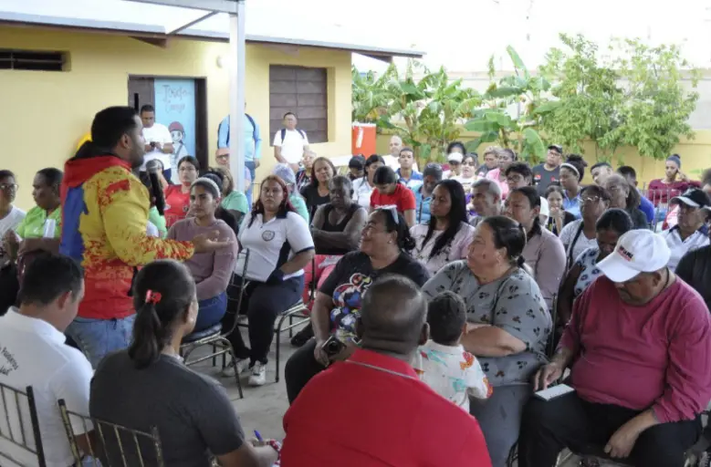 El sector Libertadores de América del Coro vivió el espíritu asambleario con un encuentro de las estructuras del Partido Socialista Unido de Venezuela (PSUV).