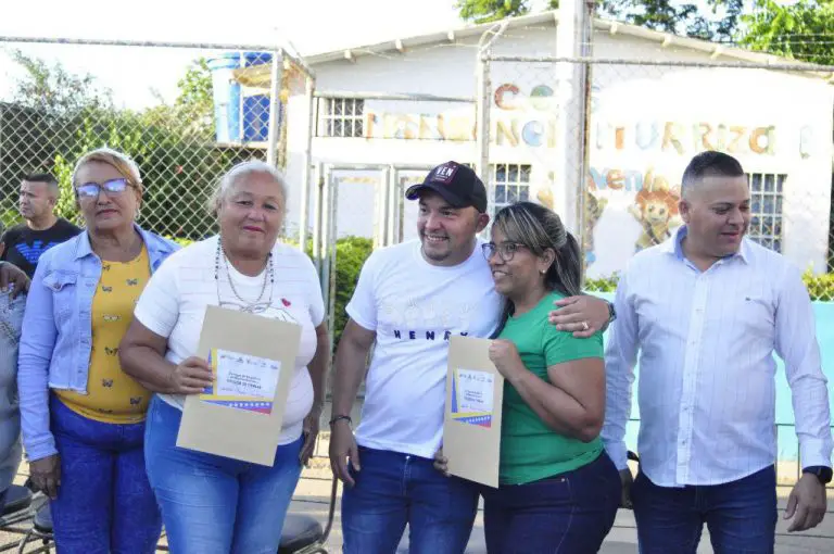 Coro | Entregan títulos de tierras y registros de bienhechurías a  125 familias