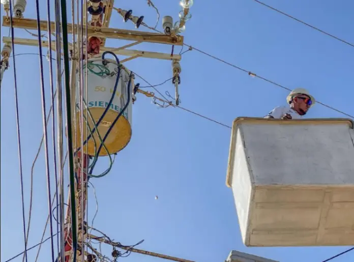 Enmarcado en la Ruta del Buen Vivir, la Alcaldía de Colina, instaló un transformador de 50 KVA para beneficia a 75 familias del sector La Comunidad.