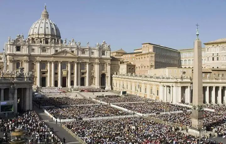 ¿El Vaticano permite que hombres homosexuales asistan al seminario en Italia? Esto se sabe