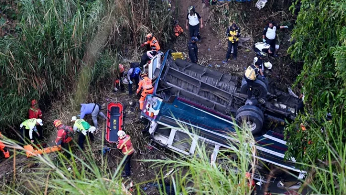 Accidente-de-bus-en-Guatemala-AFP