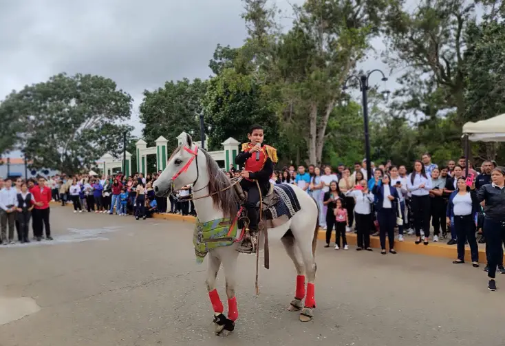 Este jueves 20 de febrero la Alcaldía de Federación y la Cámara Municipal promovieron un desfile institucional para conmemorar los 66 aniversario del Liceo Nacional Federación.