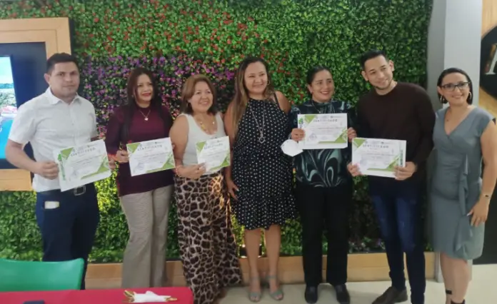 La Clínica Cardiosalud sigue afianzando su compromiso social con la formación de ecógrafos en el área de mamas y pequeñas partes.