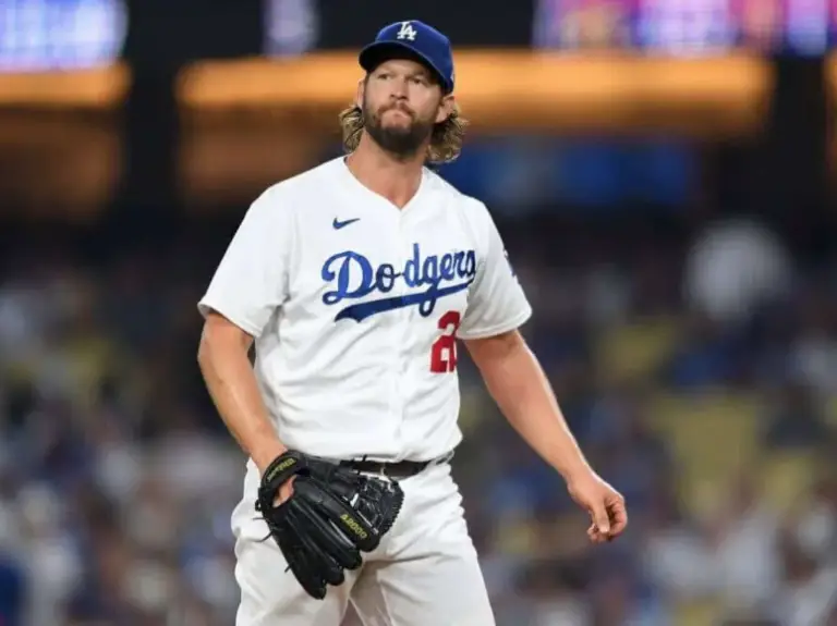 Dodgers de Los Ángeles asegura a Clayton Kershaw