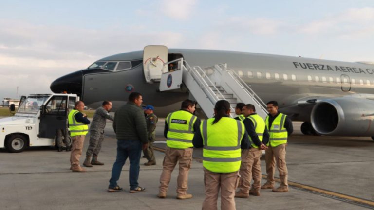 Colombia recibe un nuevo vuelo con 109 deportados desde EE.UU.