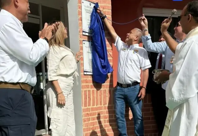 El director del Cicpc, C/G Douglas Rico, inauguró a través de la Caja de Ahorros, el Complejo Vacacional Chichiriviche (Posada Cangrejo).