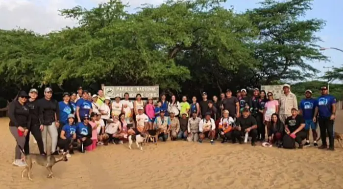 Con una Eco Caminata Interpretativa de 3 km y una bailoterapia, Inparques celebró los 51 años del decreto de creación de Parque Nacional Médanos de Coro.