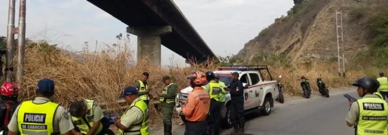 Motorizado se quitó la vida al lanzarse de viaducto