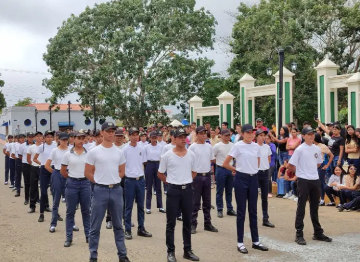 Este jueves 20 de febrero la Alcaldía de Federación y la Cámara Municipal promovieron un desfile institucional para conmemorar los 66 aniversario del Liceo Nacional Federación.