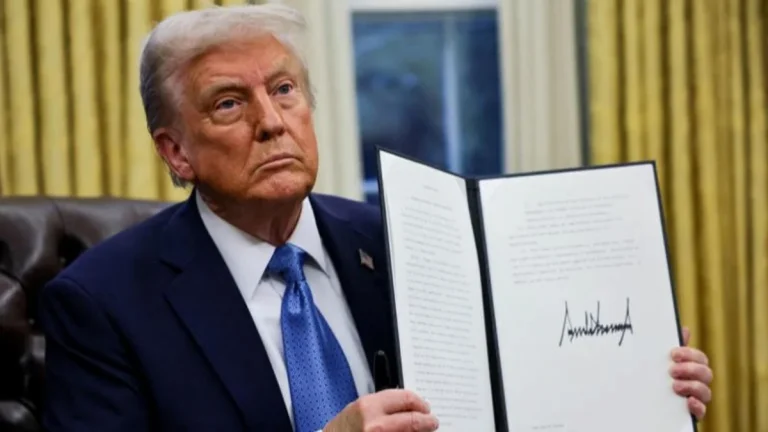 Trump firma decreto para retiro de EE.UU. del Consejo de DDHH de la ONU