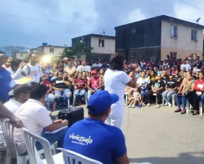 Jesús León informó a 315 familias del municipio Silva que recibirán la titularidad de sus viviendas por parte de la Gran Misión vivienda Venezuela (GMVV).