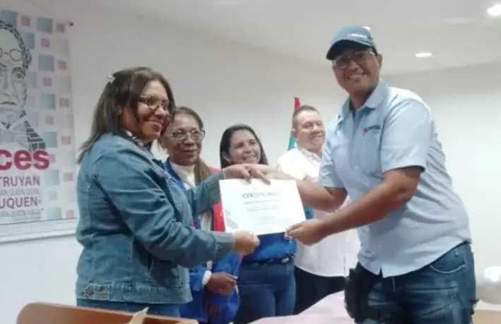 Inces entregó 89 certificados a trabajadores de Corpoelec