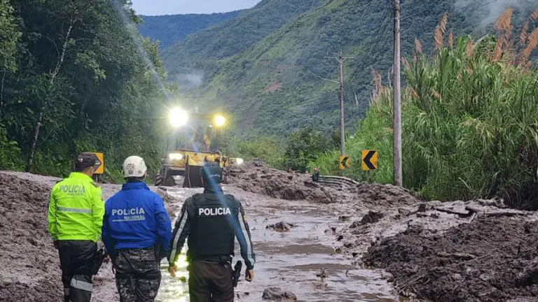 Lluvias dejan en Ecuador 14 fallecidos y más de 73.000 personas afectadas