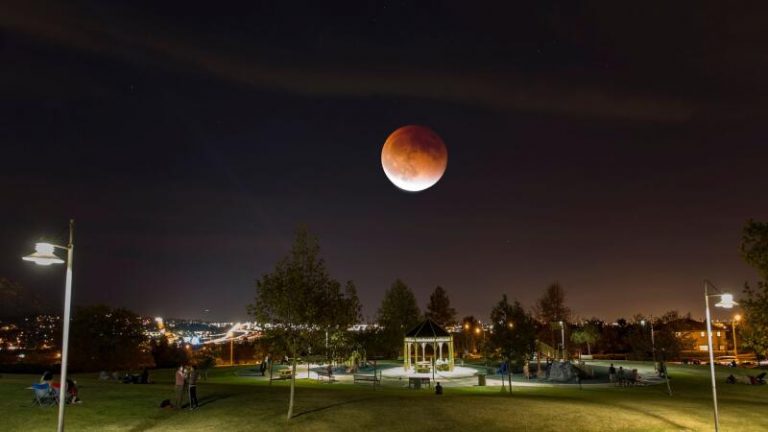 Luna de sangre| Cómo ver el eclipse lunar total este 13 y 14 de marzo