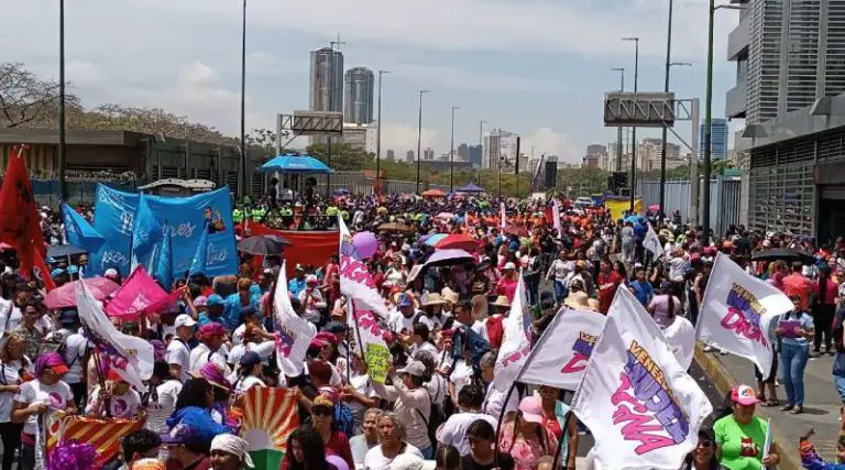 Así fue la marcha de la Mujer en Caracas (+FOTOS)