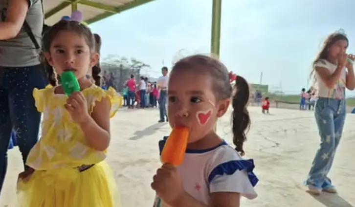 La comunidad María Díaz de la parroquia Agua Larga del municipio Federación vivió una tarde llena de gratas sorpresas sobre todo para los más pequeños.