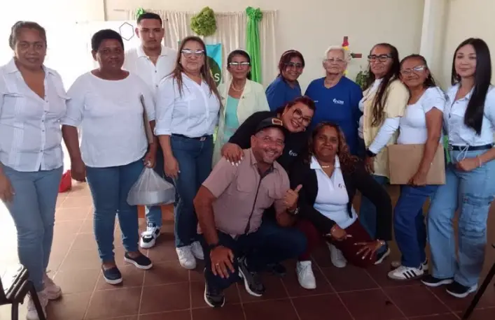 En una emotiva ceremonia realizada en la Asociación de las Damas Salesianas, 28 participantes del Inces Falcón recibieron un total de 112 certificados.