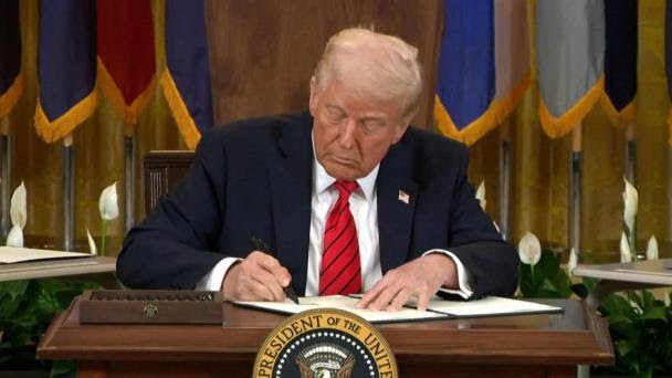 Trump revoca el “parole” de 530.000 cubanos, haitianos, nicaragüenses y venezolanos