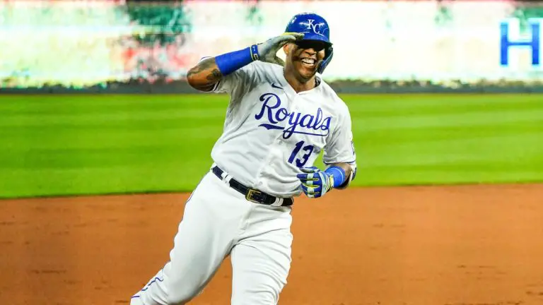 Salvador Pérez asciende en listas históricas de Kansas City