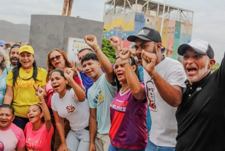 Movimientos sociales reafirman compromiso con el candidato Víctor Clark