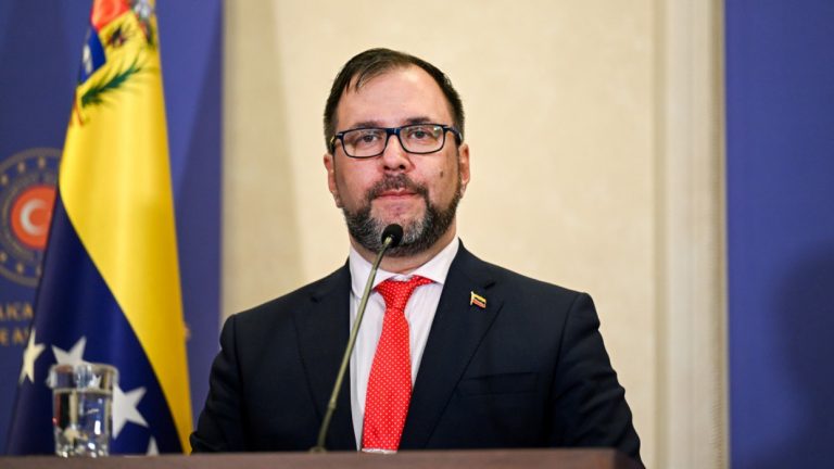 Canciller calificó de “histórico” el tratado firmado entre Venezuela y Rusia