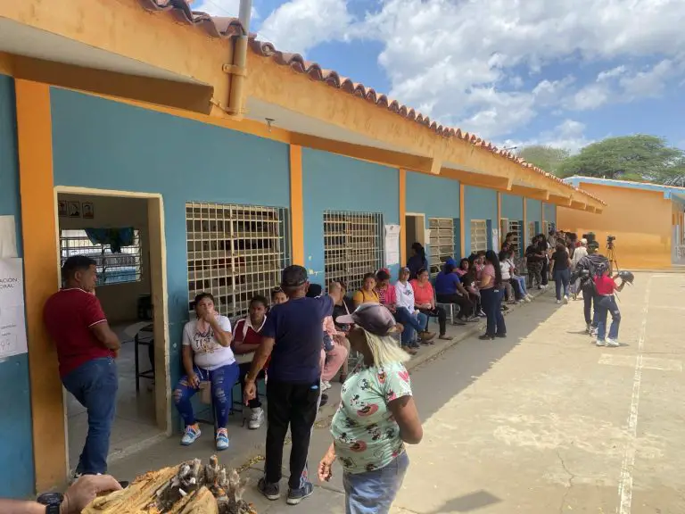 Simulacro de votación transcurre con normalidad en Falcón