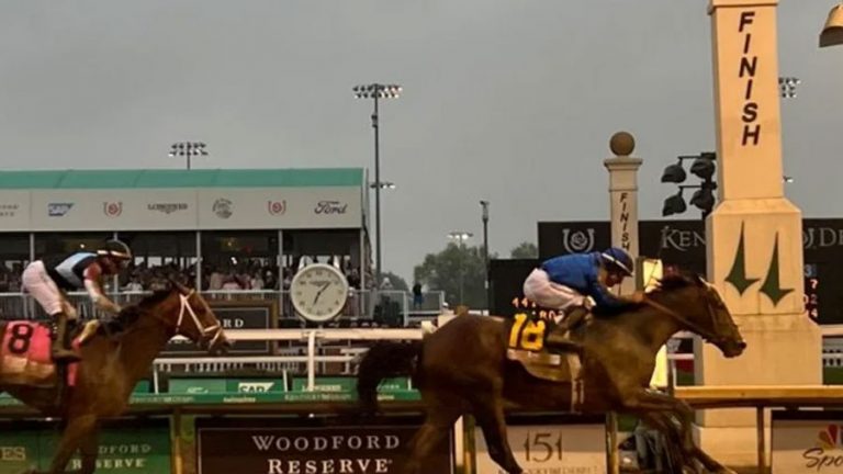 Venezolano Junior Alvarado gana el Kentucky Derby 2025