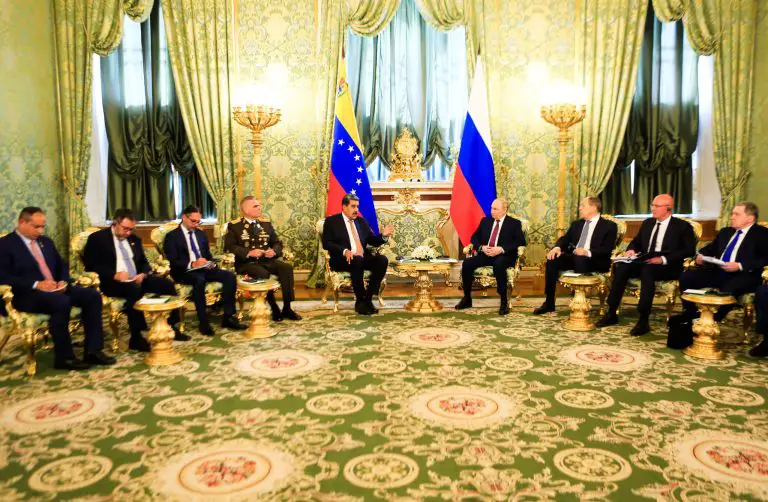 Putin destaca perspectivas de cooperación ruso-venezolana en la energía y el transporte