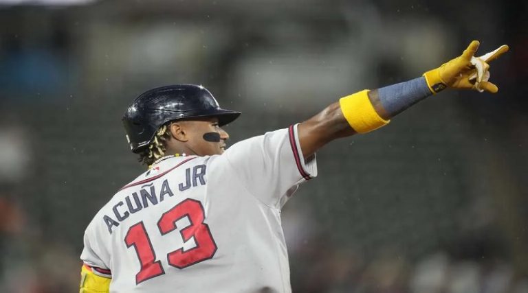 Ronald Acuña regresa al terreno y conecta jonrón (VIDEO)