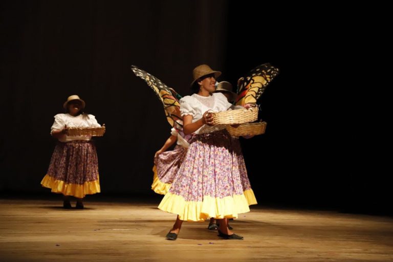 IMCC apoya a estudiantes de danza tradicional y contemporánea