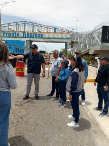 Gobierno municipal avanza en trabajos del pórtico de Punto Fijo
