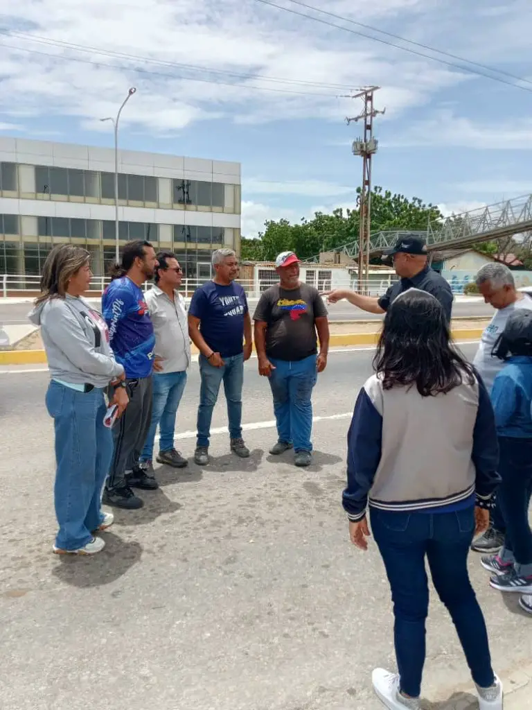 Gobierno municipal avanza en trabajos del pórtico de Punto Fijo