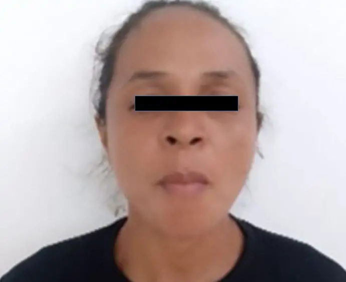 Presa mujer por asestarle 17 puñaladas en el rostro a la amante de su esposo
