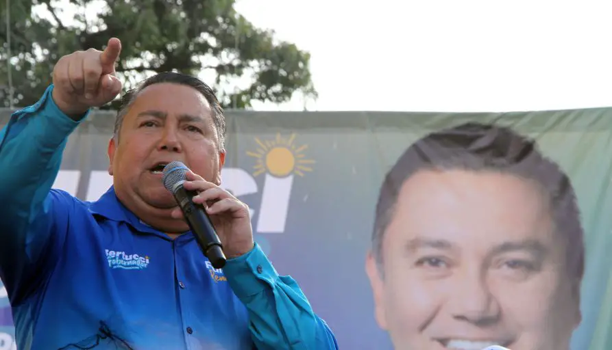 Este sábado el candidato a la Gobernación de Falcón, Javier Bertucci, abrió su campaña desde la ciudad de Coro bajo el slogan "Falcón renace con fe".