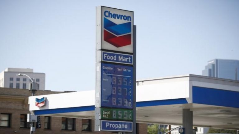 Chevron alerta sobre riesgos para EE.UU. si la compañía abandona Venezuela