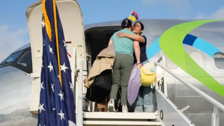 Llegó a Honduras el primer vuelo de «autodeportados» desde EE. UU.