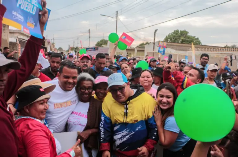 Creolandia se encendió con la fuerza revolucionaria de Víctor Clark