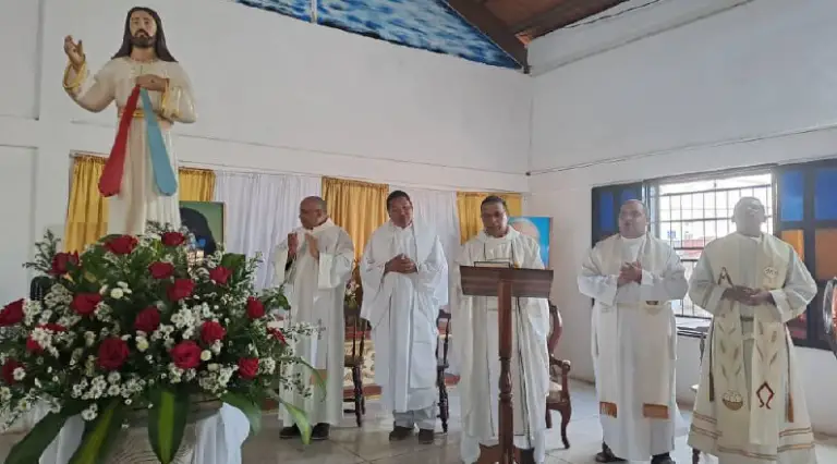 Parroquia Jesús de la Divina Misericordia celebró sus fiestas patronales