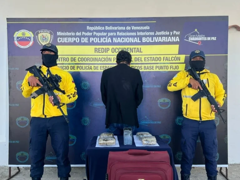 Droga en Punto Fijo | Detenido con 4 panelas en Las Margaritas