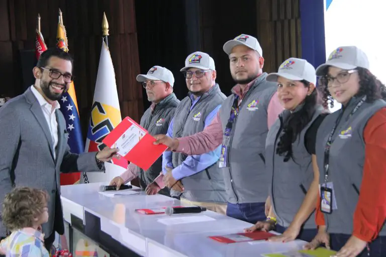 En Coro se realizó la ceremonia de proclamación del gobernador Víctor Clark Boscán, diputados y legisladores por la Oficina Regional del CNE.