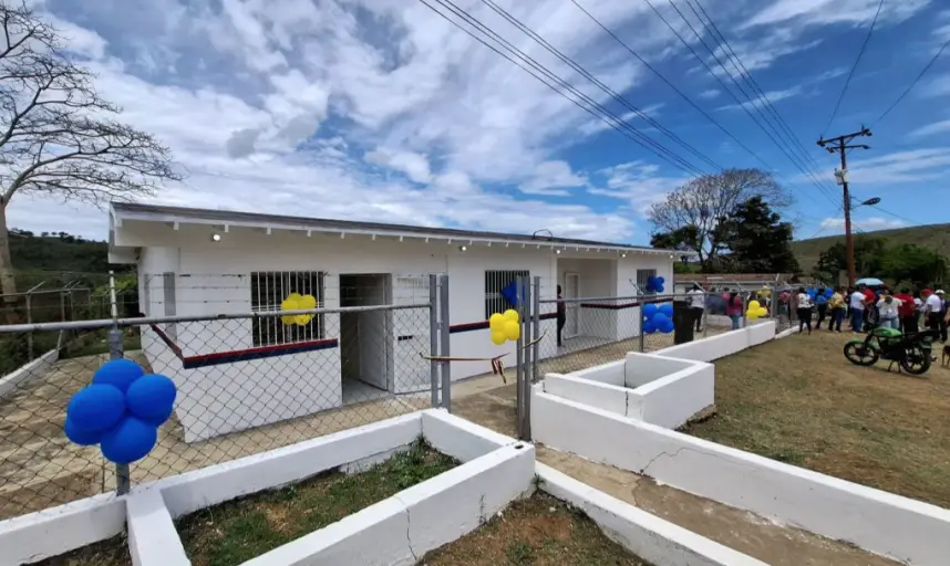 Como parte de lo instruido por el presidente Nicolás Maduro, la alcaldía de Federación entregó el financiamiento del segundo lugar de proyectos.